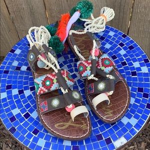 Sam Edelman multi colored flat sandals size 7 1/2.